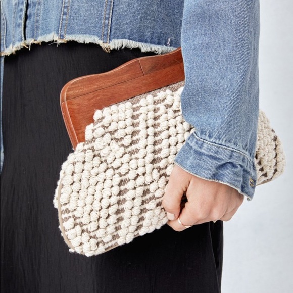 lovestitch Handbags - Lovestitch